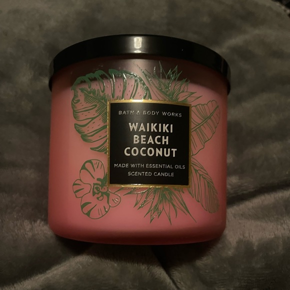 Waikiki beach candle - Picture 1 of 1